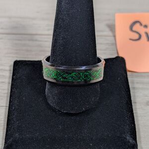 Celtic Knot Ring Green Inlay Silver Tone Band Size 13